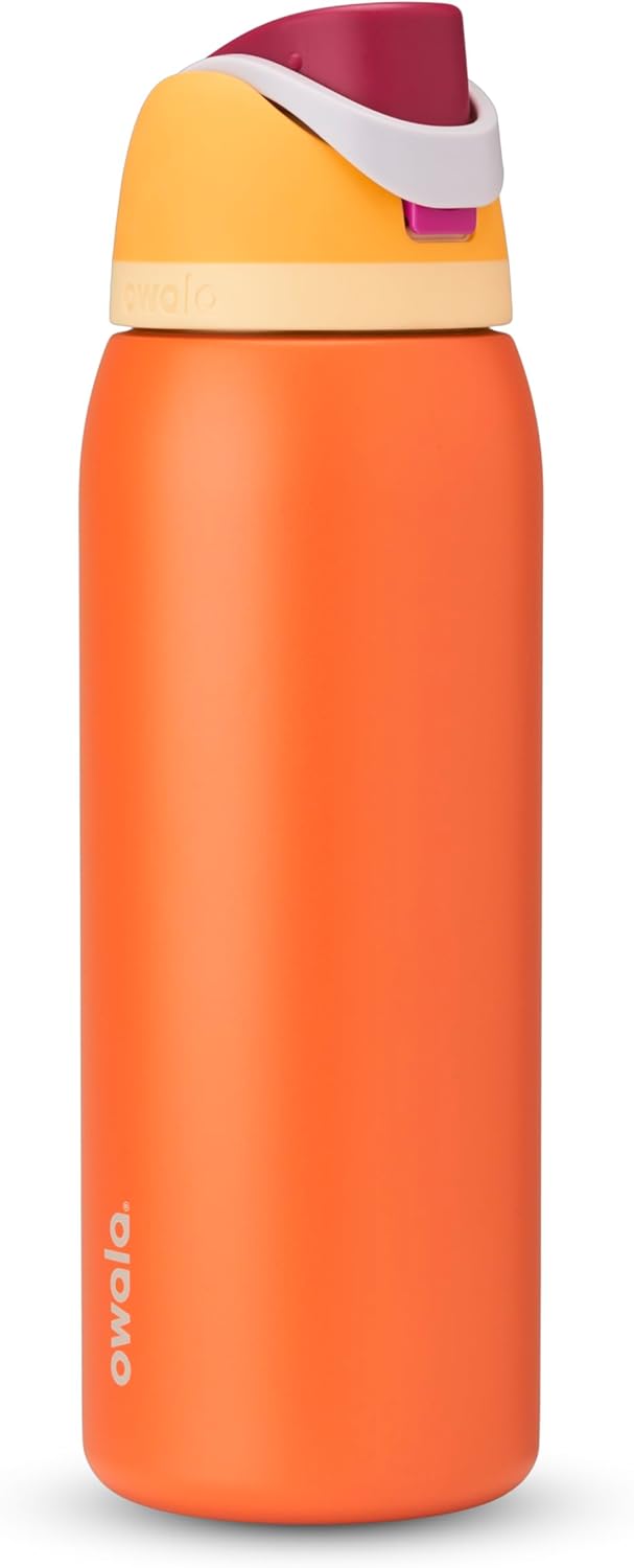 Owala FreeSip Insulated Stainless Steel Water Bottle with Straw, BPA-Free Sports Water Bottle, Great for Travel, 24 Oz, Very, Very Dark